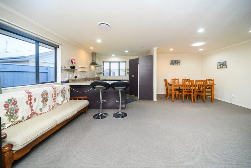 53 Geneva Terrace, Kelvin Grove, Palmerston North - Carousel 2