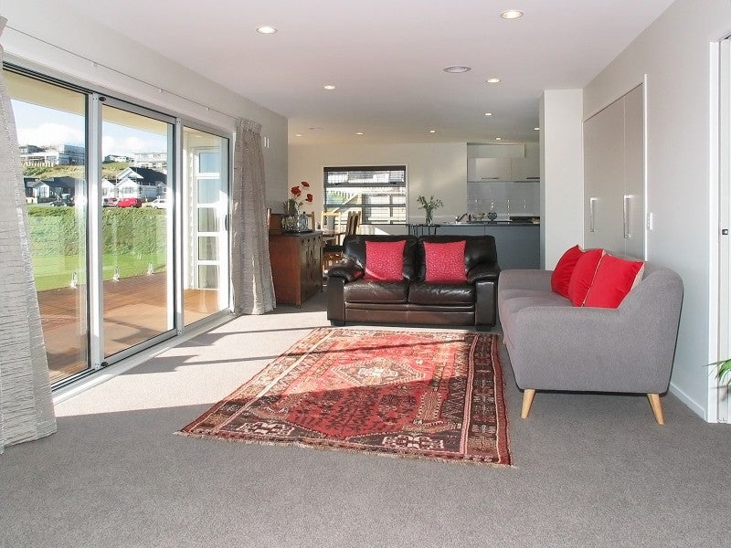 5 Ships Cove, Whitby, Porirua - Carousel 2