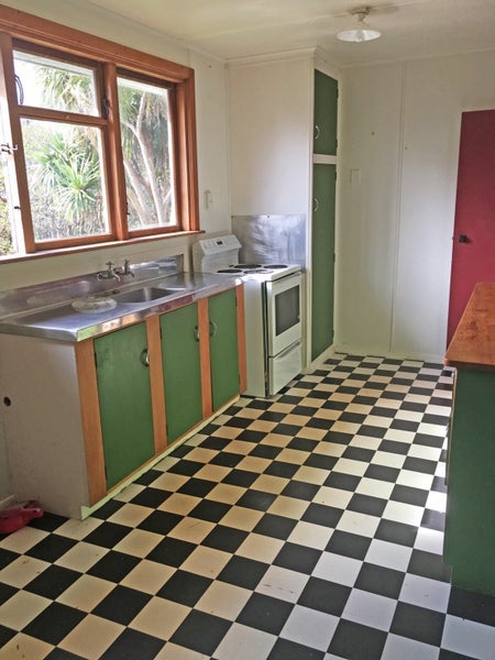 37 Mana Avenue, Titahi Bay, Porirua - Carousel 2