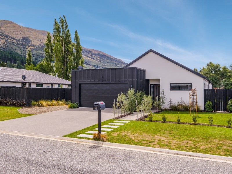 15 Edna Lane, Lake Hāwea - Carousel 1