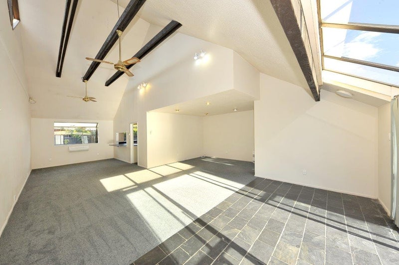 2/10 Kamahi Place, Bishopdale, Christchurch - Carousel 2