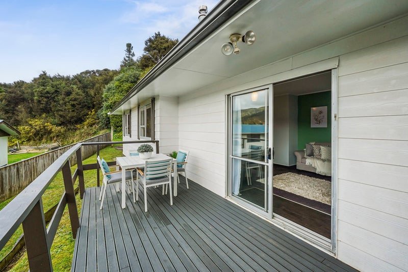 13 Tiroiti Grove, Stokes Valley, Lower Hutt - Carousel 17
