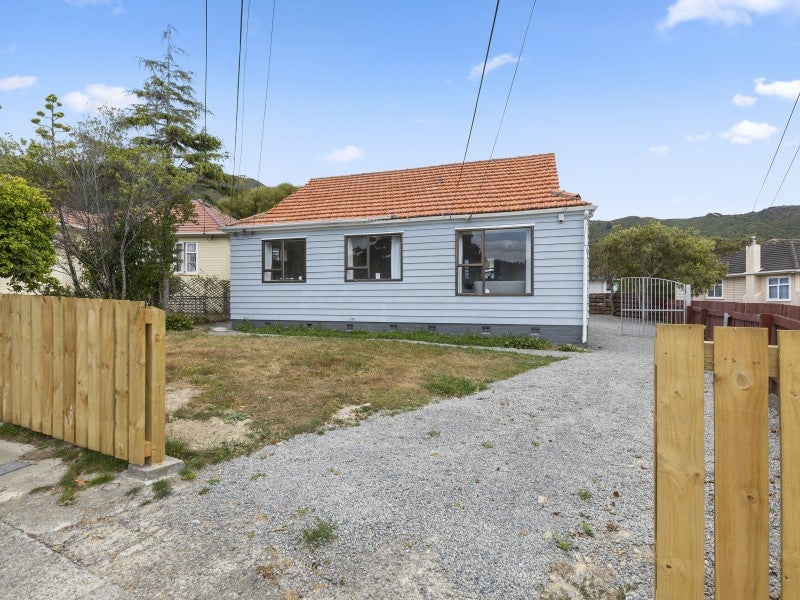 111 Wilkie Crescent, Naenae, Lower Hutt - Carousel 1