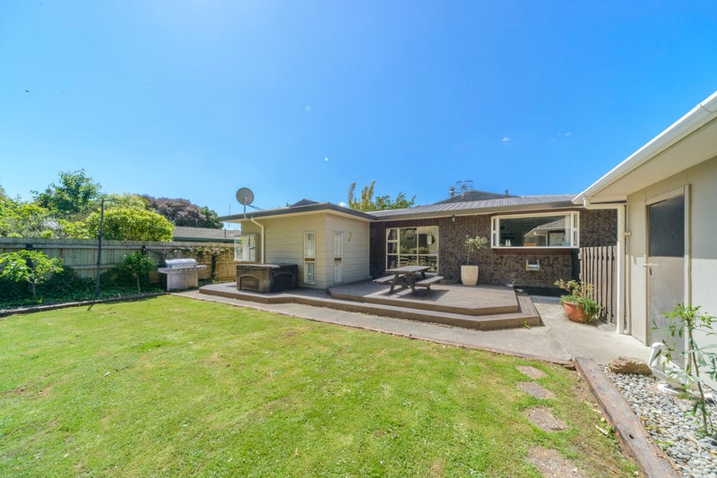 42 Carter Crescent, Awapuni, Palmerston North - Carousel 2