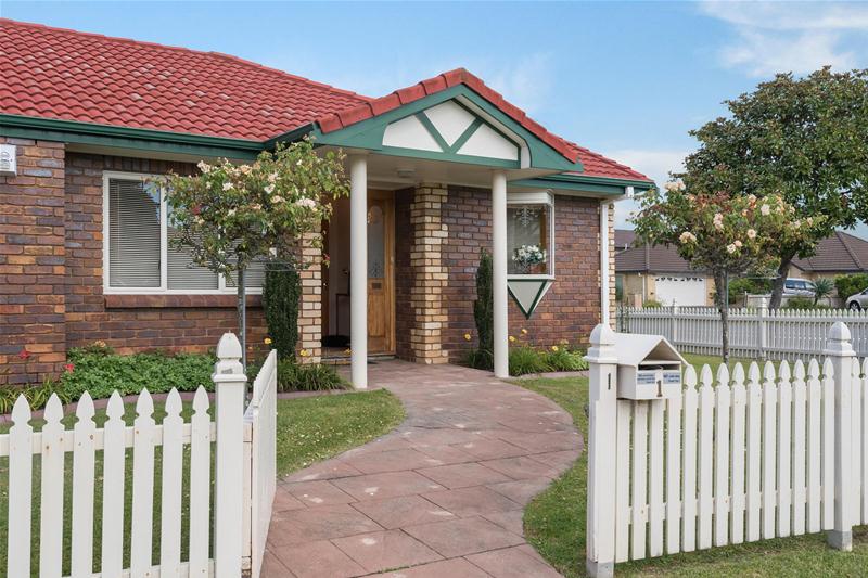1/1 Taiko Court, Northpark, Auckland - Carousel 2