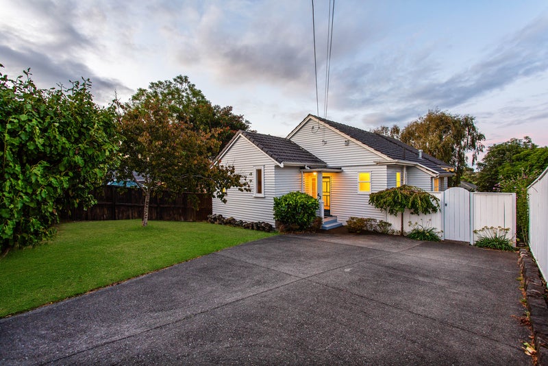 43 Waiohua Road, Greenlane, Auckland - Carousel 1