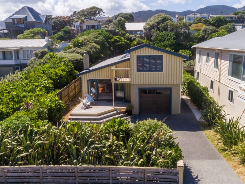 131 The Parade, Paekakariki - Carousel 20