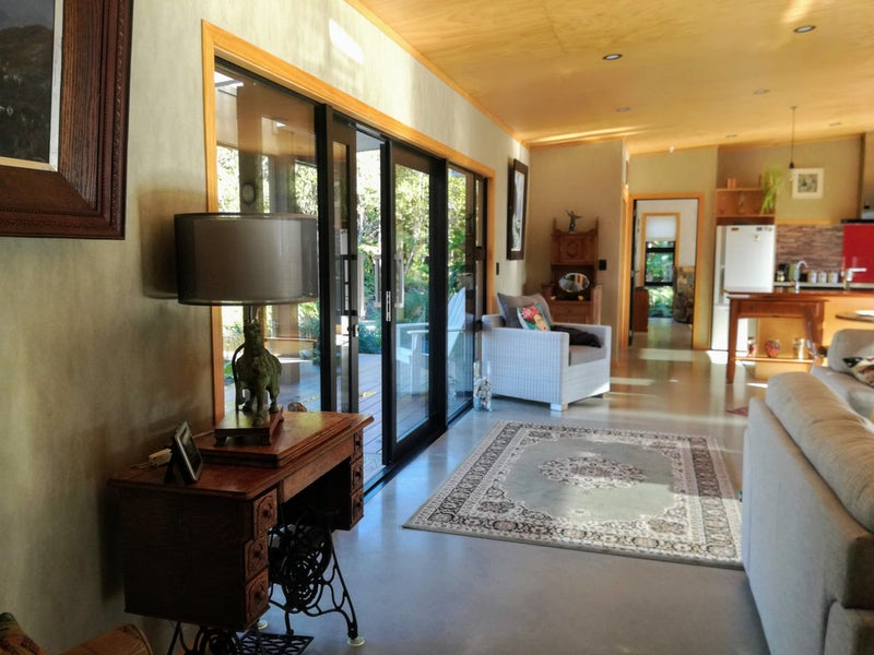 35D Montagu Spur, Awatuna - Carousel 2
