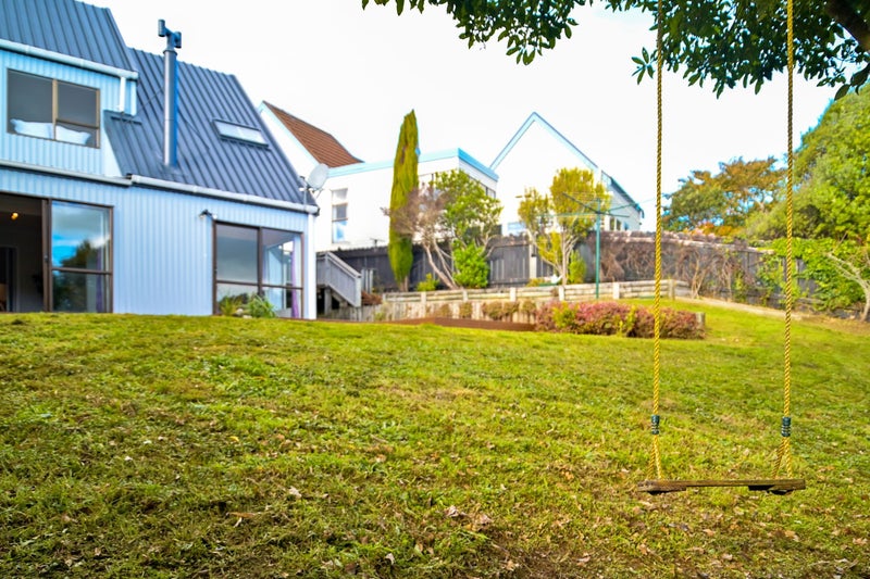 10 Guadeloupe Crescent, Grenada Village, Wellington - Carousel 1