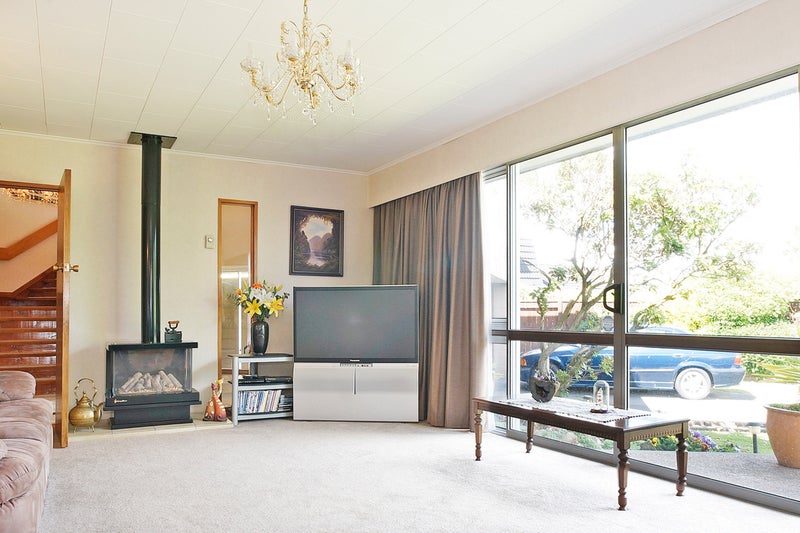 5 Cramer Place, Awapuni, Palmerston North - Carousel 2