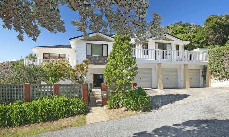 5 Berwick Grove, Seatoun, Wellington - Carousel 1