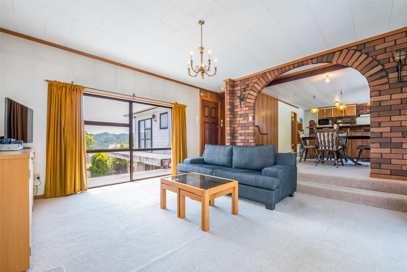 24 Fenchurch Grove, Stokes Valley, Lower Hutt - Carousel 2
