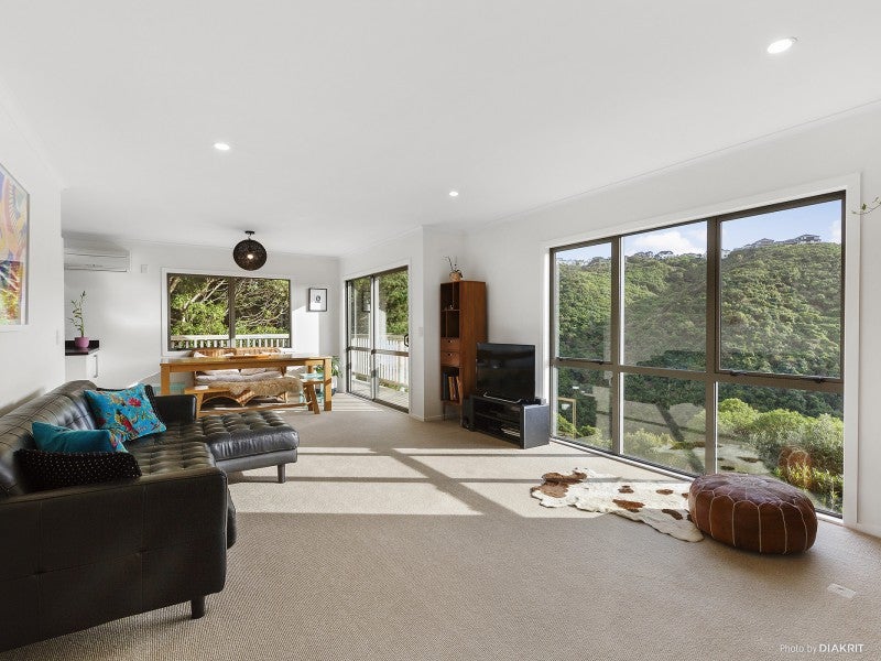 57A Mandalay Terrace, Khandallah, Wellington - Carousel 2