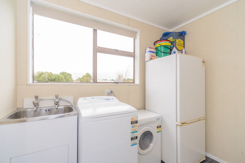 30 Chelmarsh Place, Highbury, Palmerston North - Carousel 13