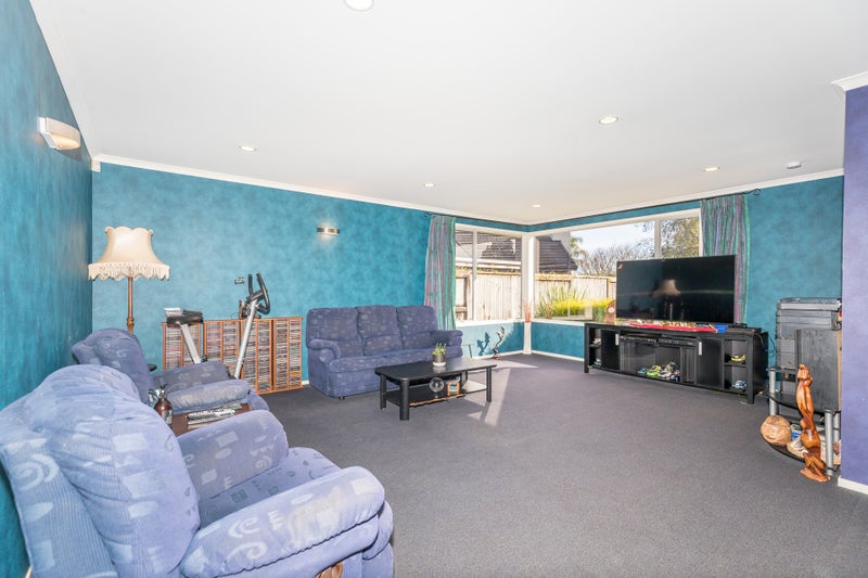 4 Nielsen Gardens, Rototuna, Hamilton - Carousel 2