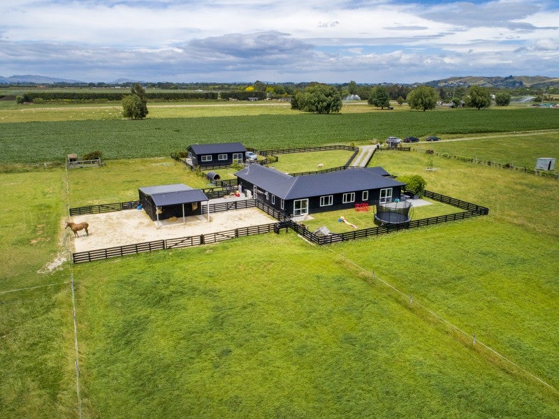 22 Ulyatt Road, Meeanee, Napier - Carousel 1