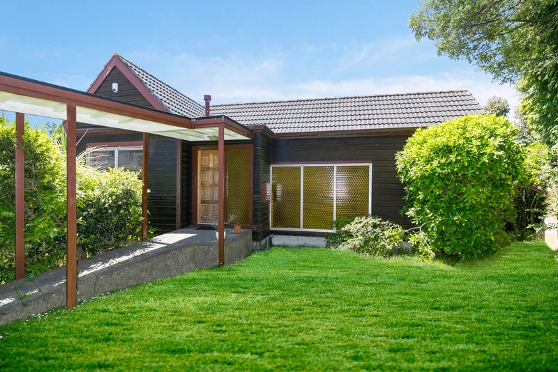 39 Izard Road, Khandallah, Wellington - Carousel 1