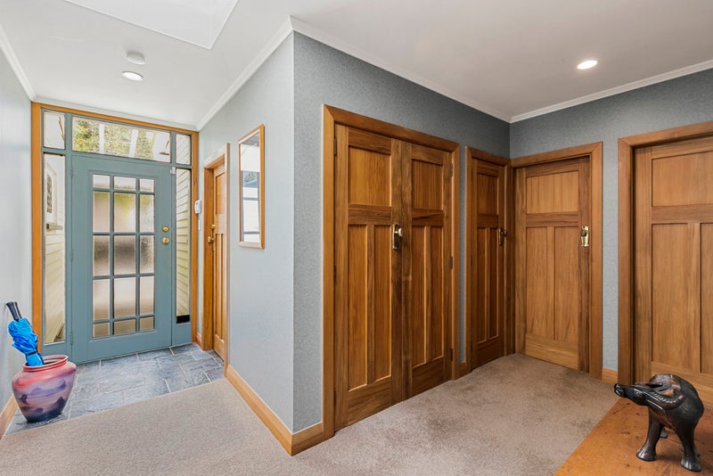 22 Agra Crescent, Khandallah, Wellington - Carousel 2