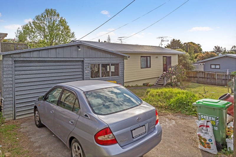 2/19 Raeben Avenue, Hillcrest, Auckland - Carousel 16