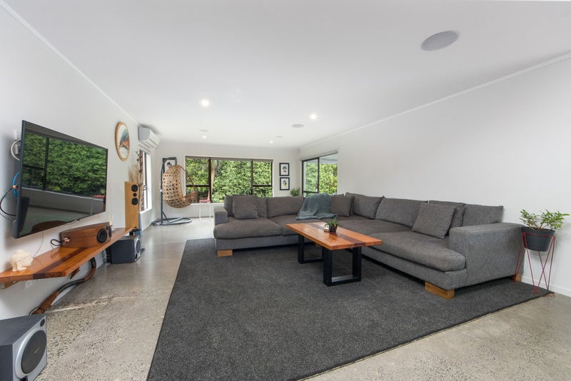 110 Simpson Road, Henderson Valley, Auckland - Carousel 26