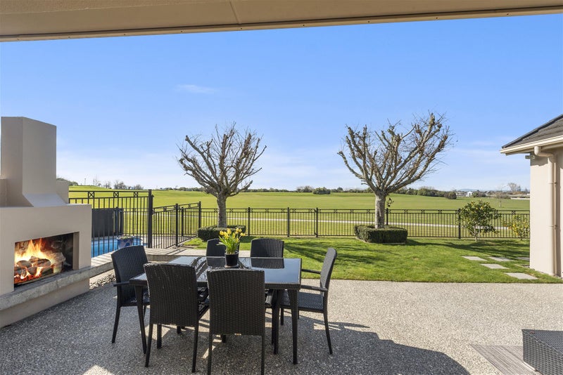 4 Gavin Heights, Rototuna, Hamilton - Carousel 1