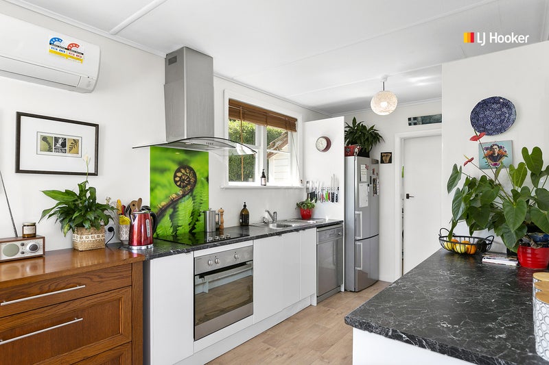 4 Panmure Avenue, Calton Hill, Dunedin - Carousel 2