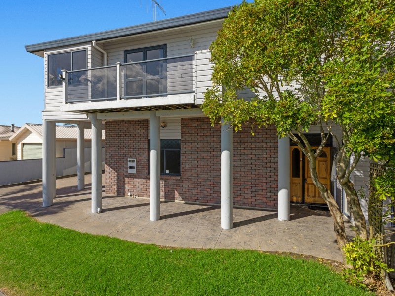 9 Warbrick Terrace, Matata, Whakatane - Carousel 2