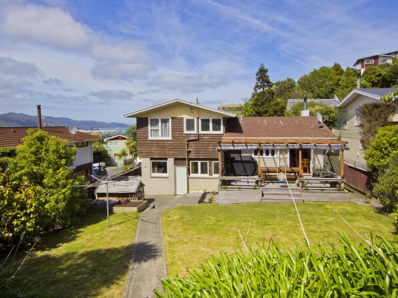 16 Rondane Place, Tirohanga, Lower Hutt - Carousel 19