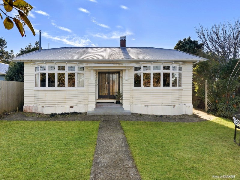 121 Mornington Road, Brooklyn, Wellington - Carousel 1