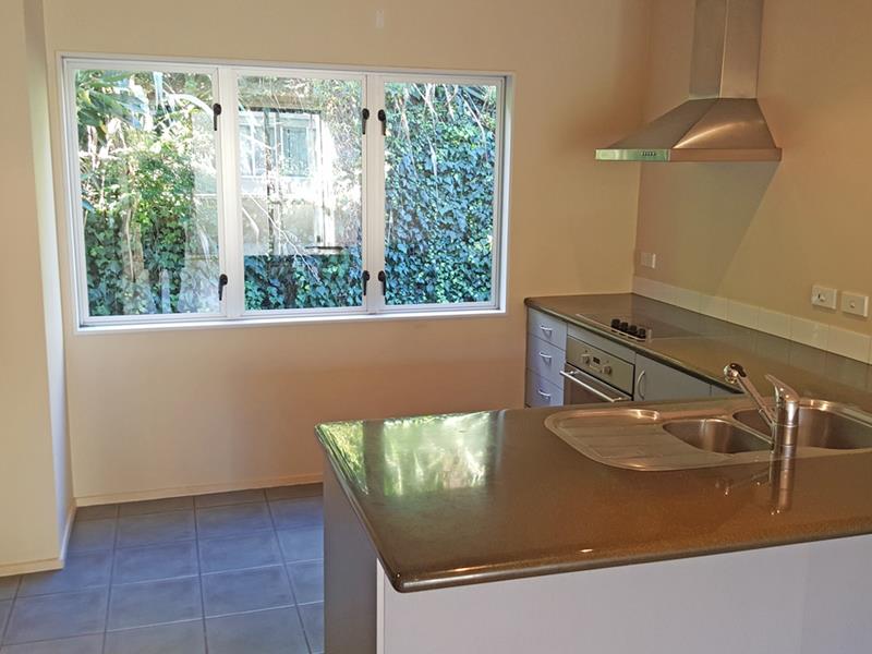 41/852 Mount Eden Road, Three Kings, Auckland - Carousel 2