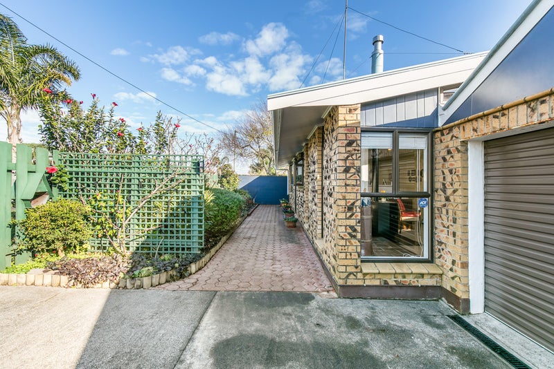 38 Mcintyre Road, Mangere Bridge, Auckland - Carousel 2