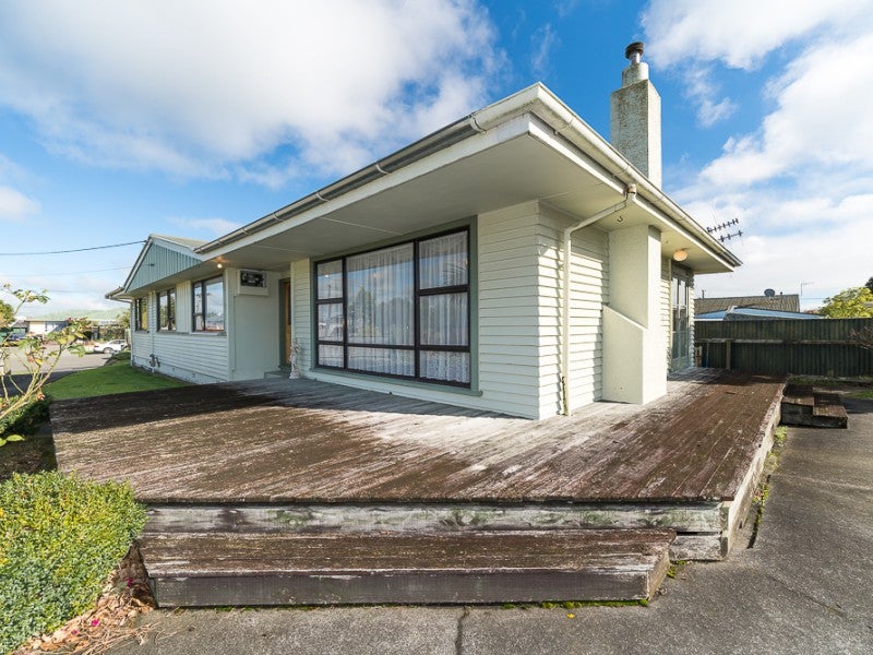 3 Fox Place, Cloverlea, Palmerston North - Carousel 2