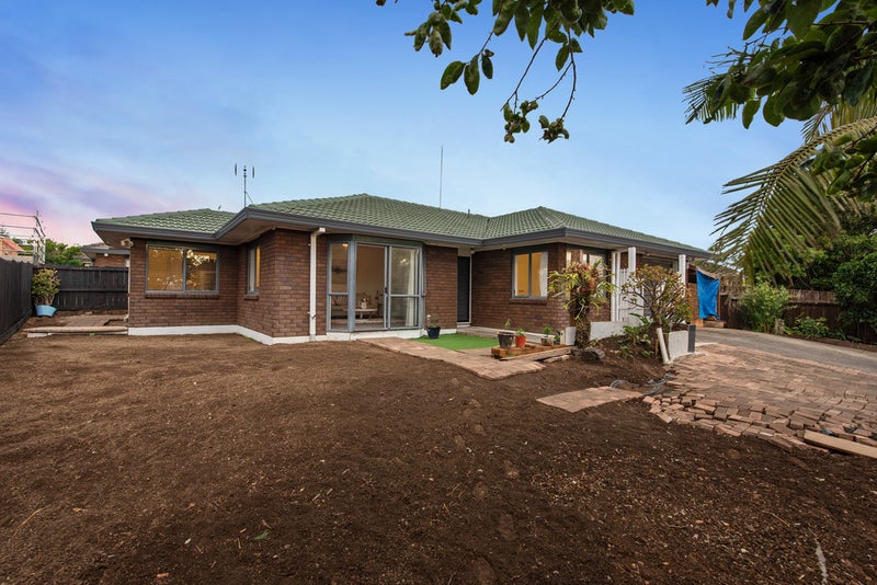 1/35 Kilimanjaro Drive, Northpark, Auckland - Carousel 1