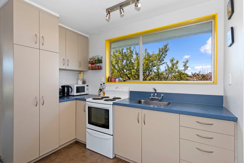 2/207 Estuary Road, South New Brighton, Christchurch - Carousel 2