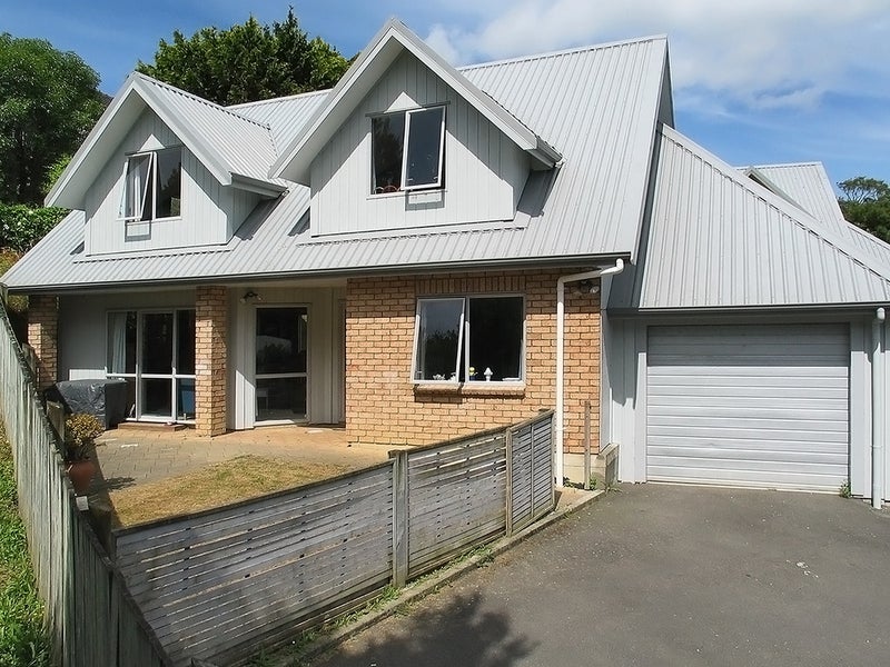 38 Mahoe Street, Tawa, Wellington - Carousel 2
