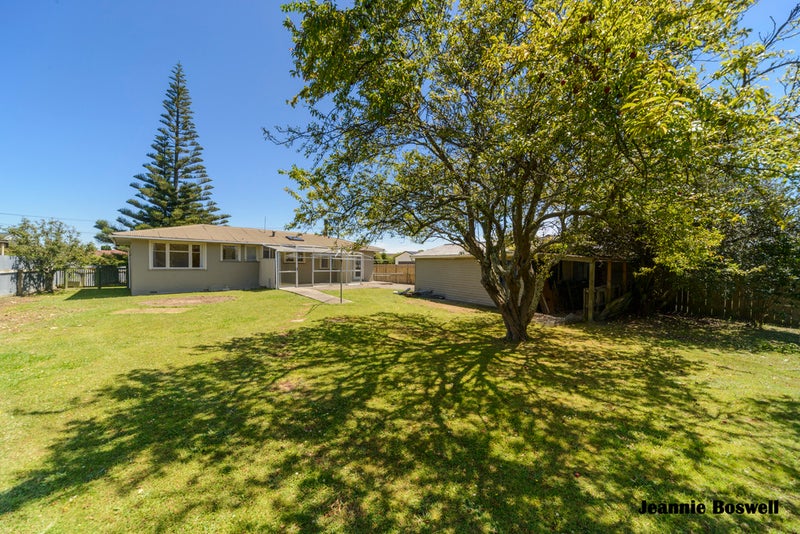 22C Roberts Line, Kelvin Grove, Palmerston North - Carousel 2