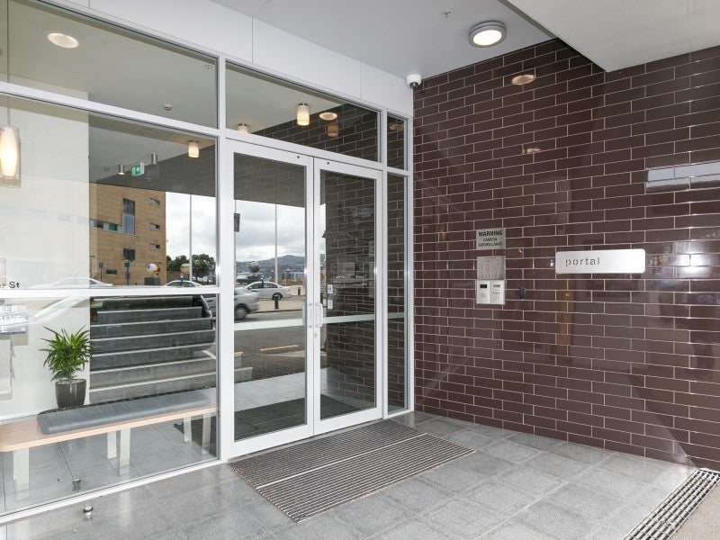 5C/42 Cable Street, Te Aro, Wellington - Carousel 23