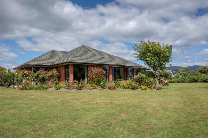 30 Jackson Street, Te Anau, Te Anau - Carousel 2