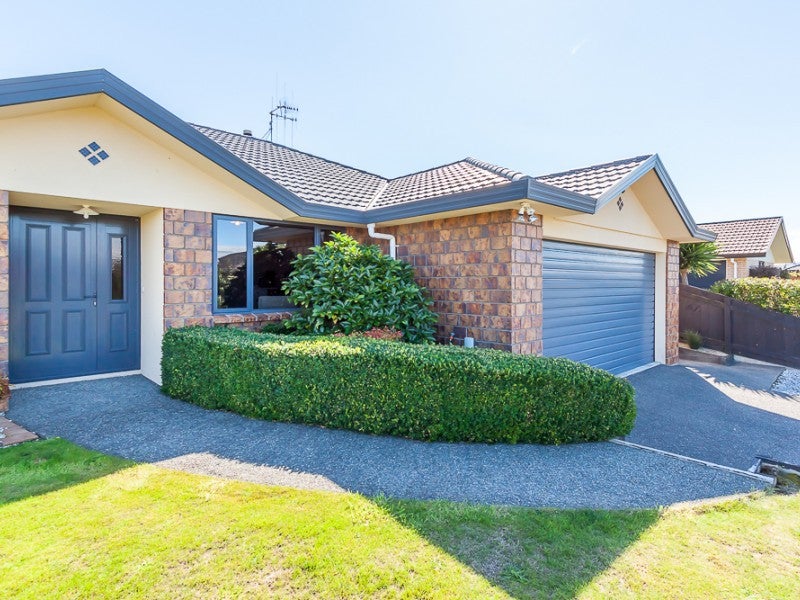 25 Meridian Grove, Kelvin Grove, Palmerston North - Carousel 2