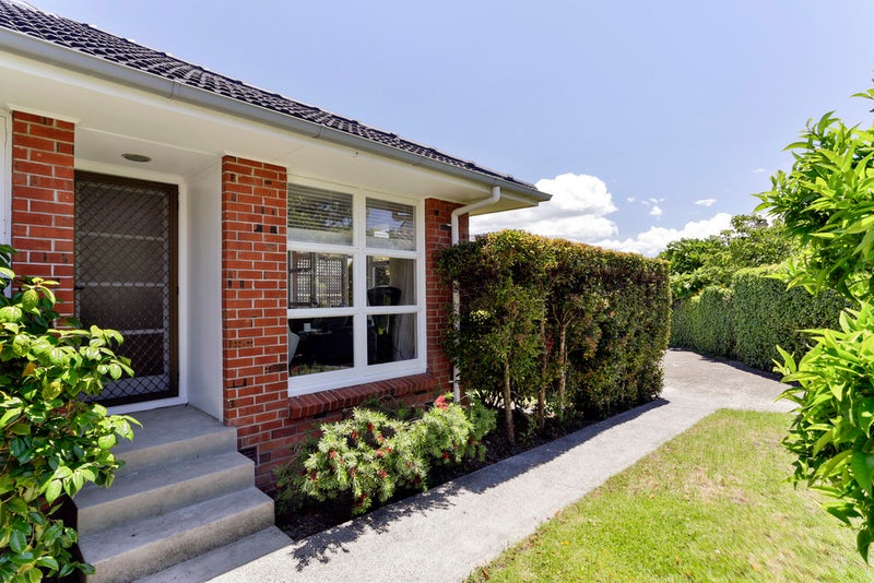 1/12 Bella Vista Road, Herne Bay, Auckland - Carousel 2