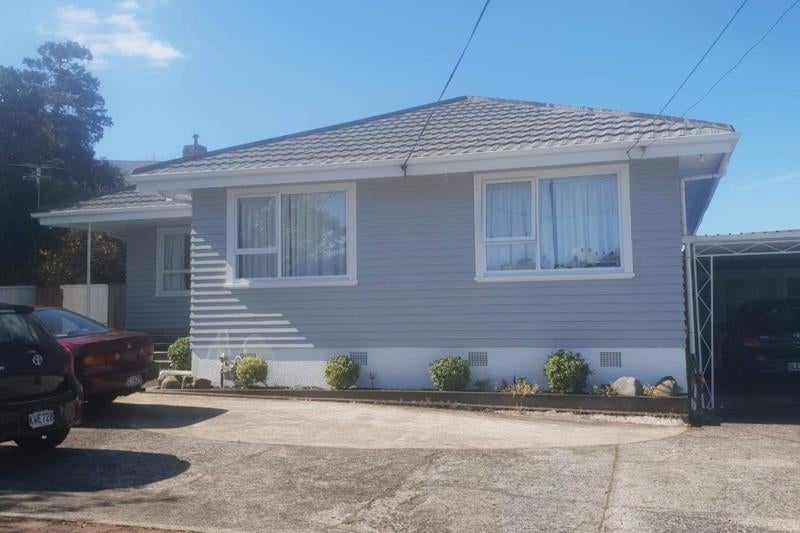 27 Trafalgar Street, Westown, New Plymouth - Carousel 1