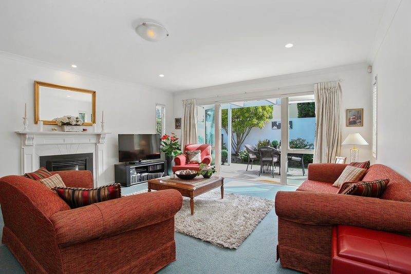 11 Buxton Terrace, Saint Martins, Christchurch - Carousel 2