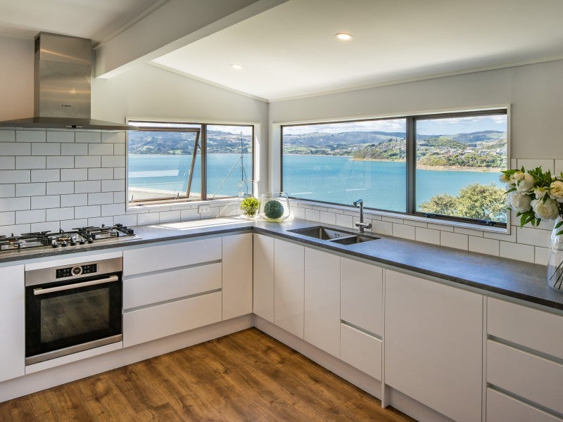 30 Seaview Road, Paremata, Porirua - Carousel 2