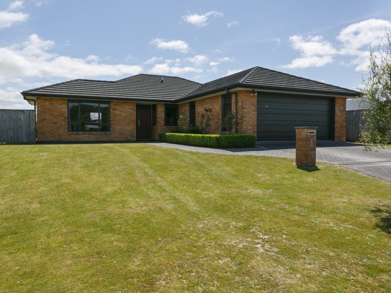 8 Brompton Close, Richmond Heights, Taupo - Carousel 1