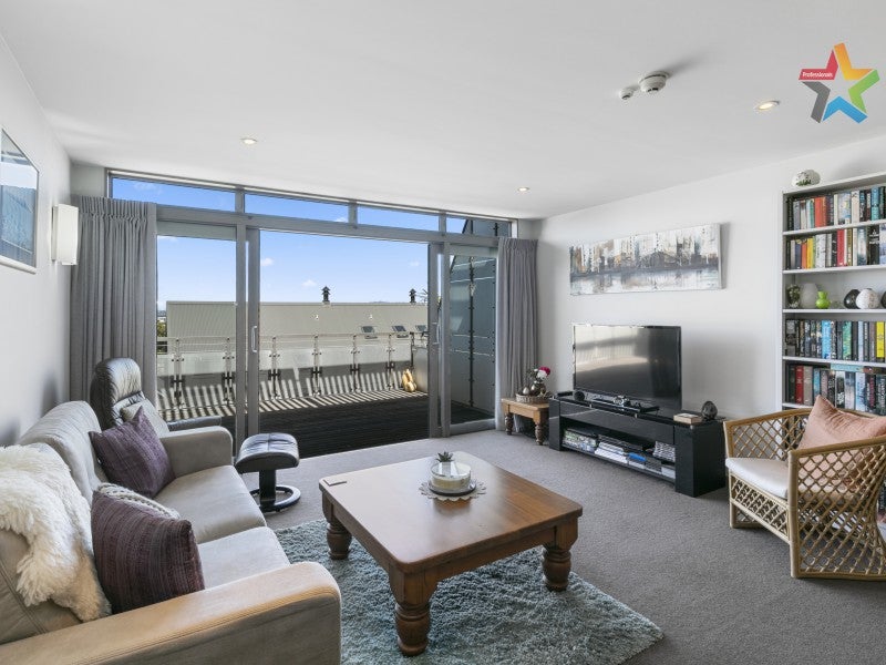 12/204 Jackson Street, Petone, Lower Hutt - Carousel 1