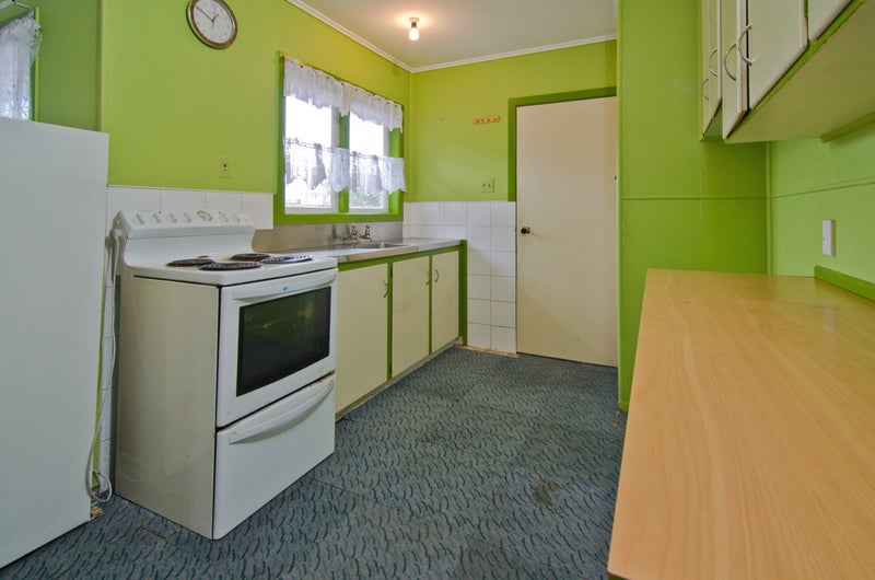 12 Clutha Crescent, Clover Park, Auckland - Carousel 2