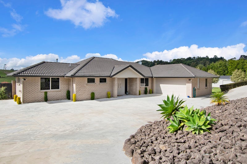 165 Gray Road, Te Kamo, Whangārei - Carousel 1