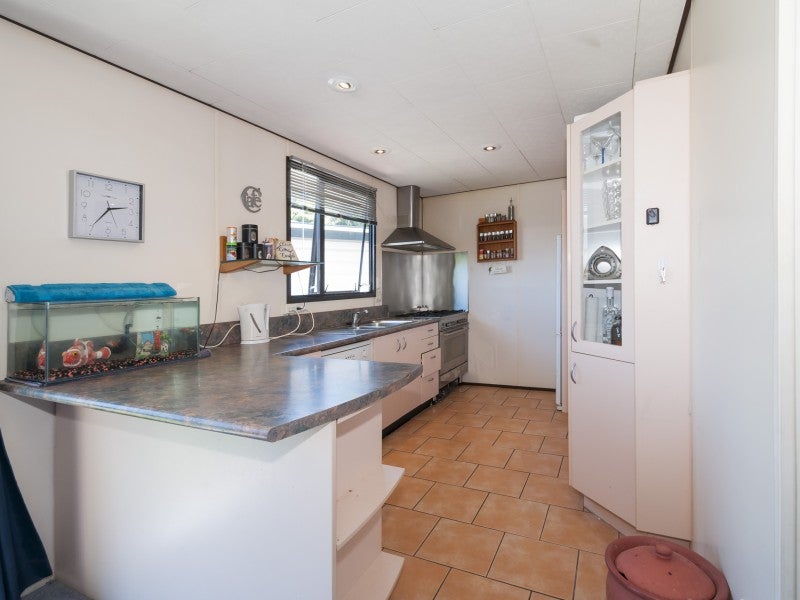 9B MCMANAWAY GR, STOKES VALLEY, LOWER HUTT - Carousel 2