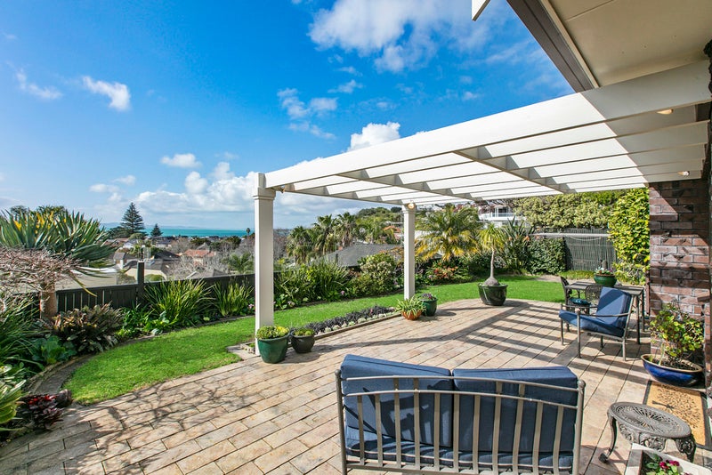 1/15 Malloy Place, Eastern Beach, Auckland - Carousel 2