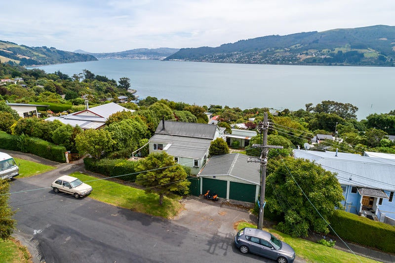 12 Jane Street, Macandrew Bay, Dunedin - Carousel 1